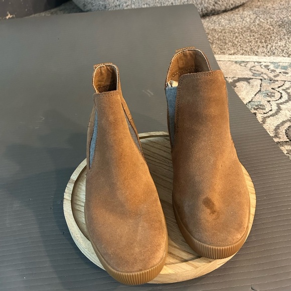 Sorel out and about Suede slip on Ankle Boots - Picture 2 of 12